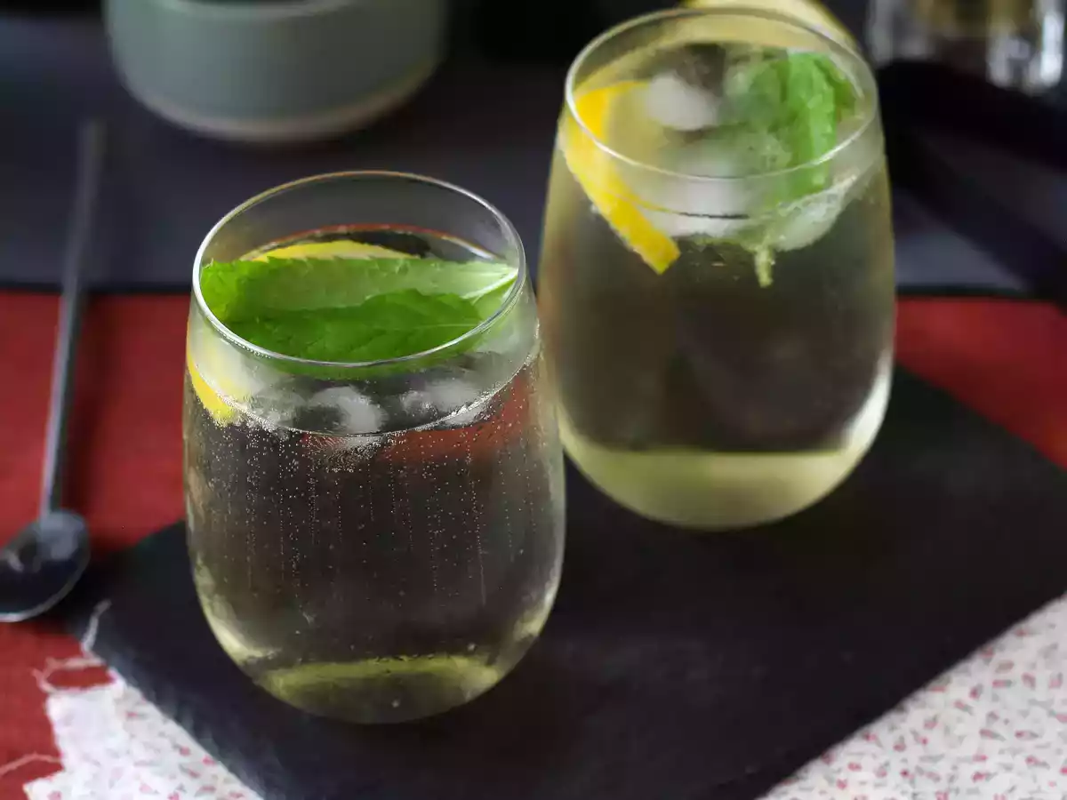 Spritz St-Germain ja elderflower-likööri, kesän erittäin raikas cocktail - kuva 5