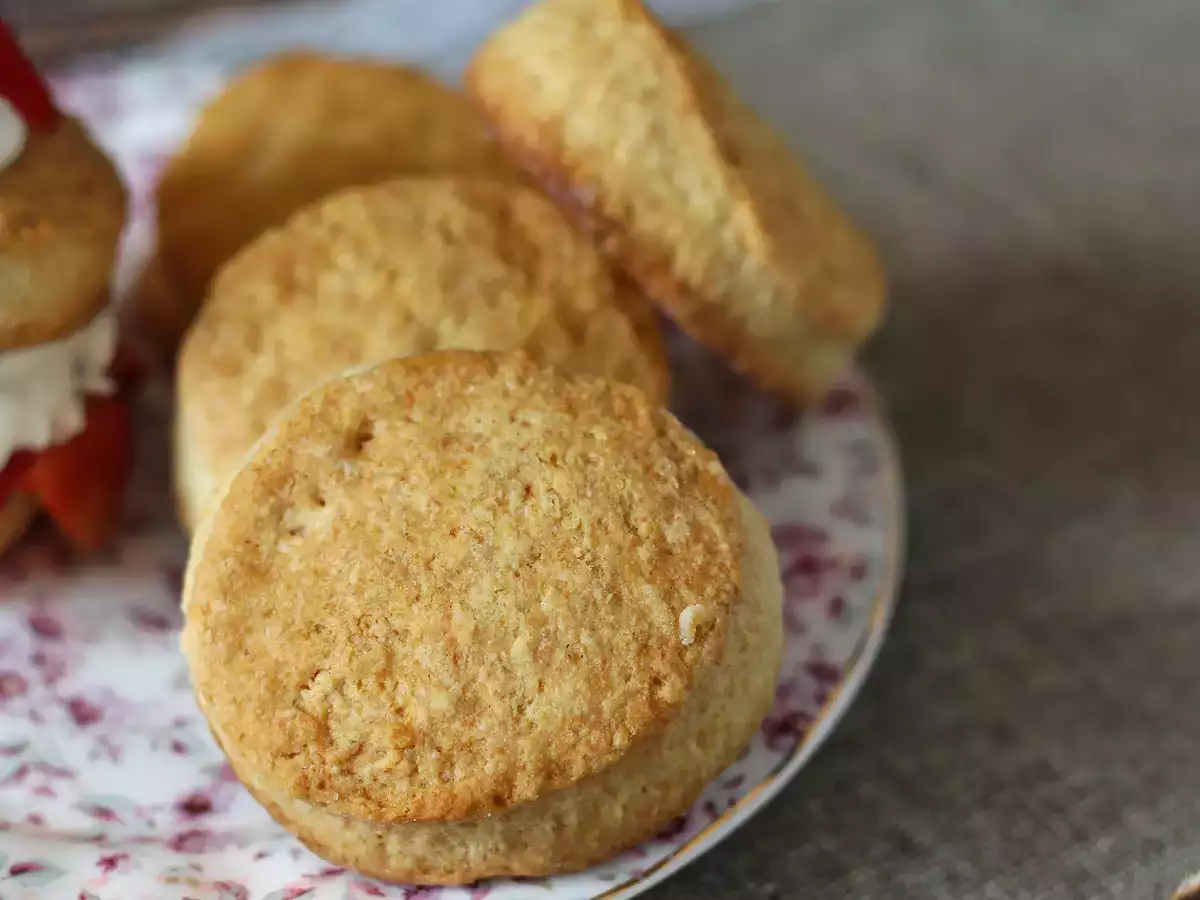 Strawberry shortcake, amerikkalainen mansikkakermakakku, joka ei koskaan petä... - kuva 4