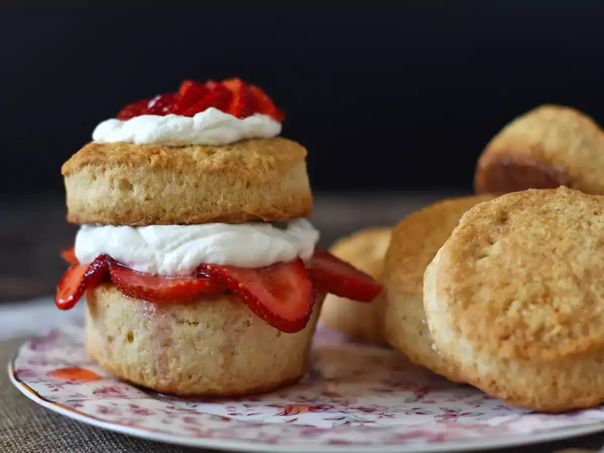 Strawberry shortcake, amerikkalainen mansikkakermakakku, joka ei koskaan petä... - kuva 5