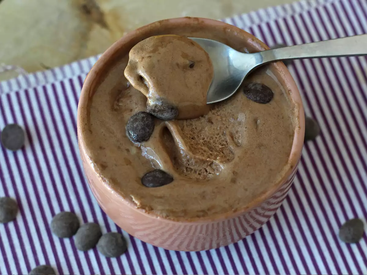 Suklaa heraproteiinijäätelö, valmis 5 minuutissa!