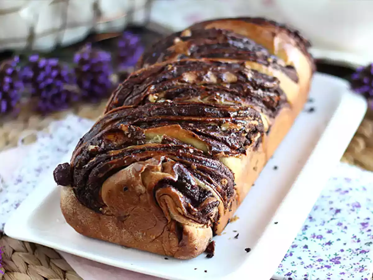 Suklaa- ja hasselpähkinä-babka