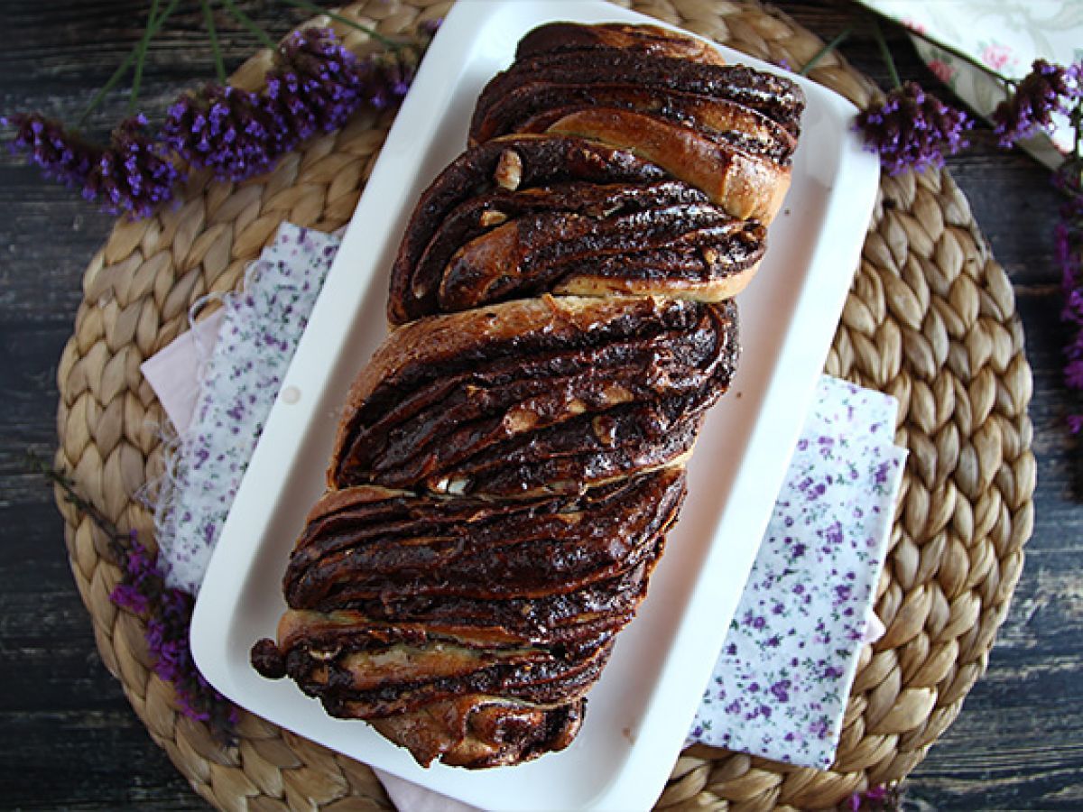 Suklaa- ja hasselpähkinä-babka - kuva 3