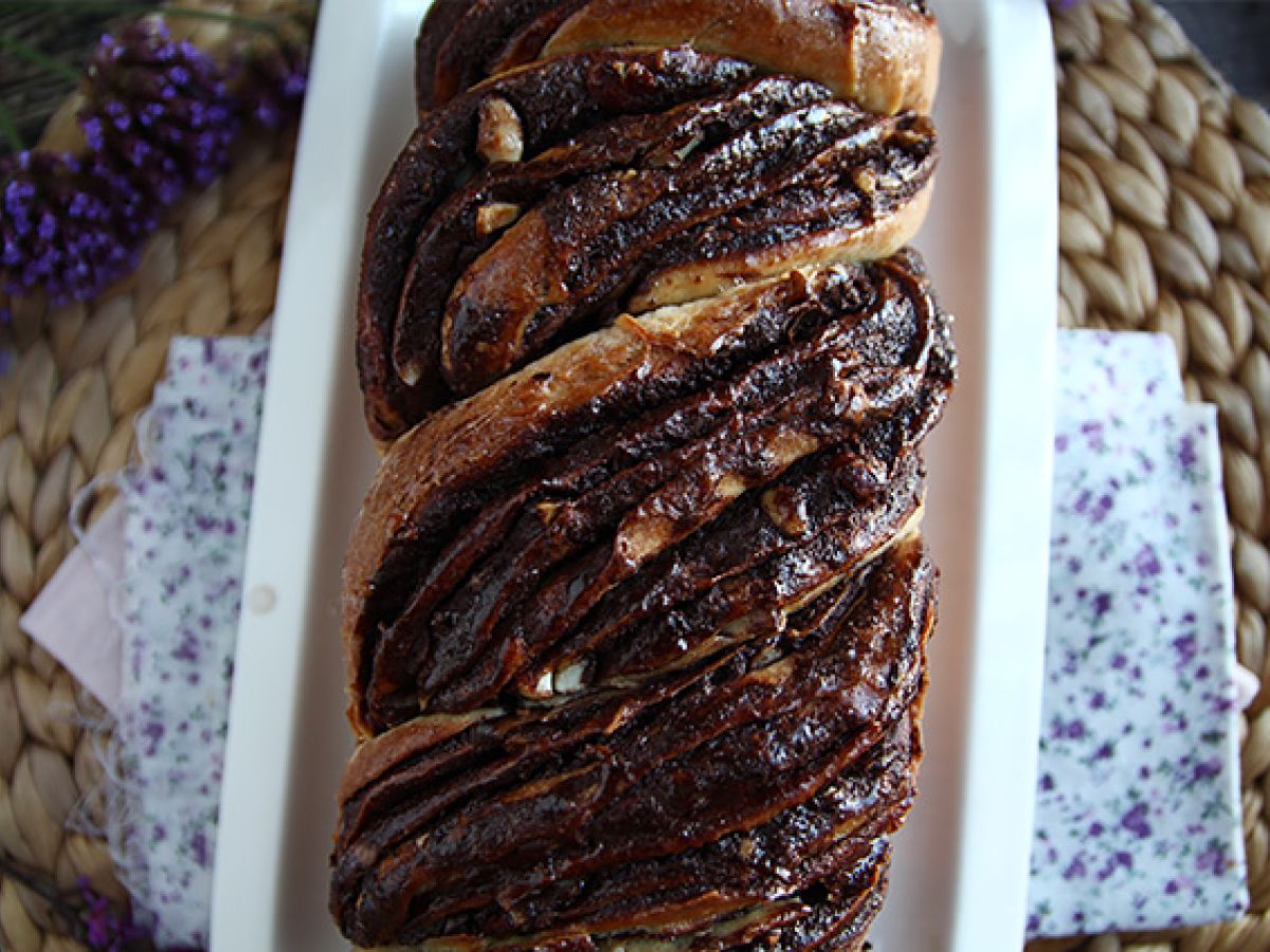 Suklaa- ja hasselpähkinä-babka - kuva 6