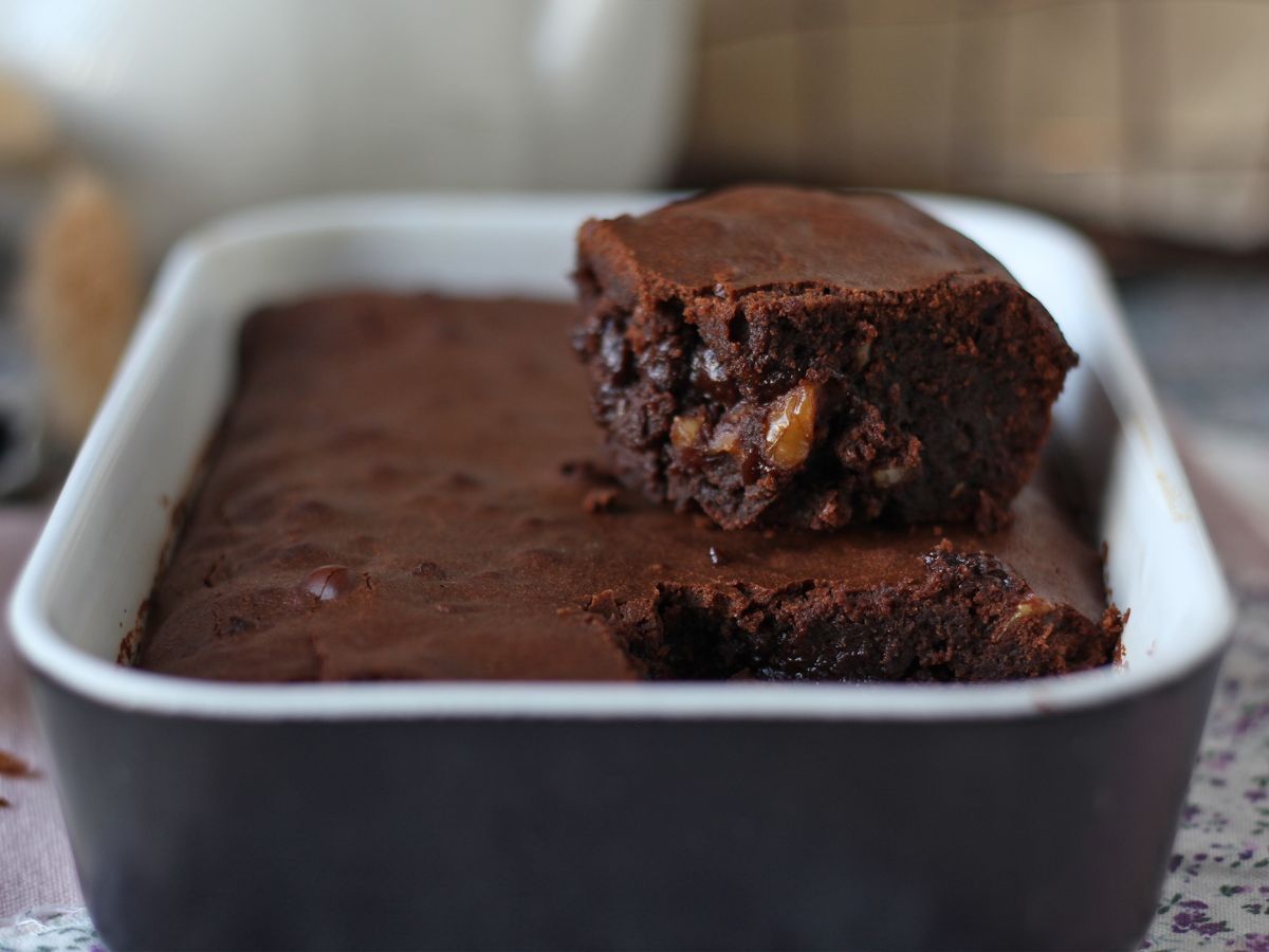 Suklaa- ja saksanpähkinäbrownie Air Fryerissa - kuva 5