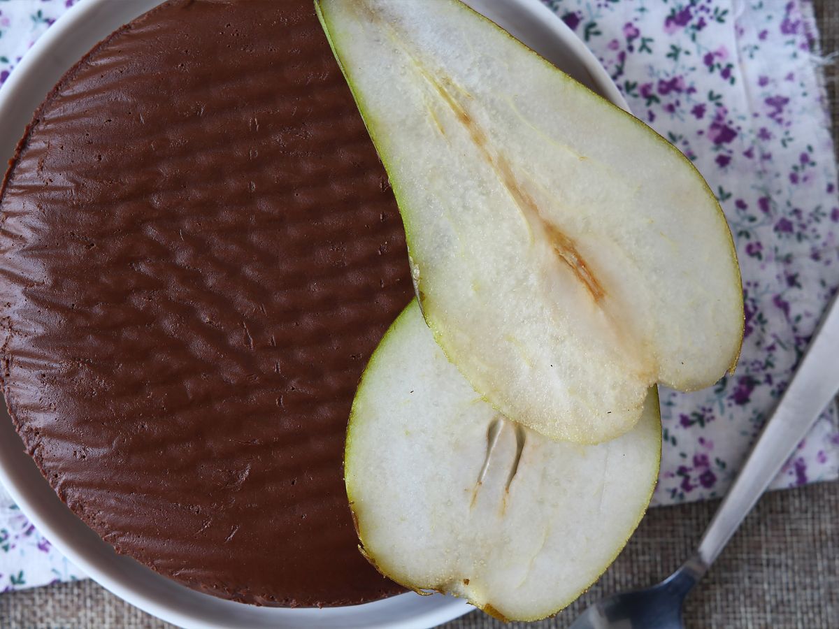 Suklaa-päärynäfudge, superhelppo jälkiruoka, jossa on vain 2 ainesosaa! - kuva 2