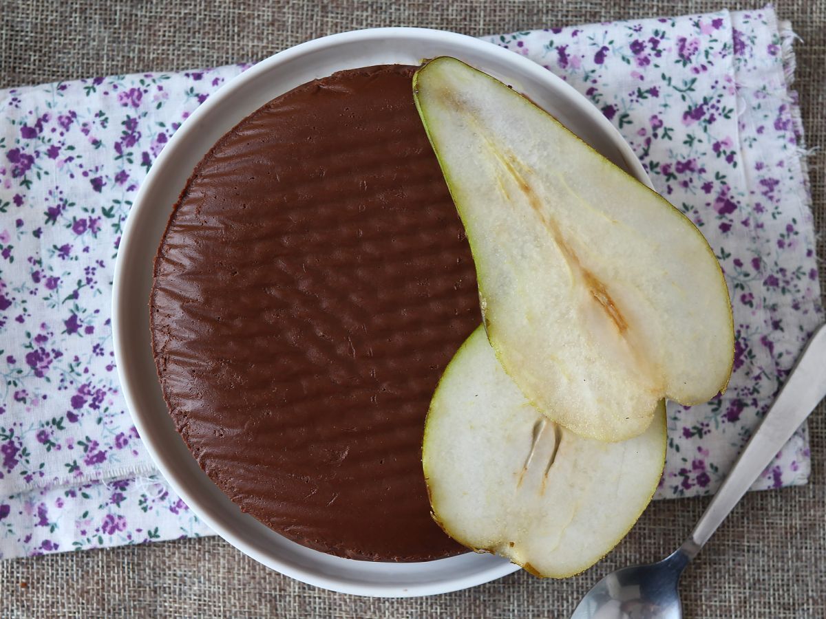 Suklaa-päärynäfudge, superhelppo jälkiruoka, jossa on vain 2 ainesosaa! - kuva 4