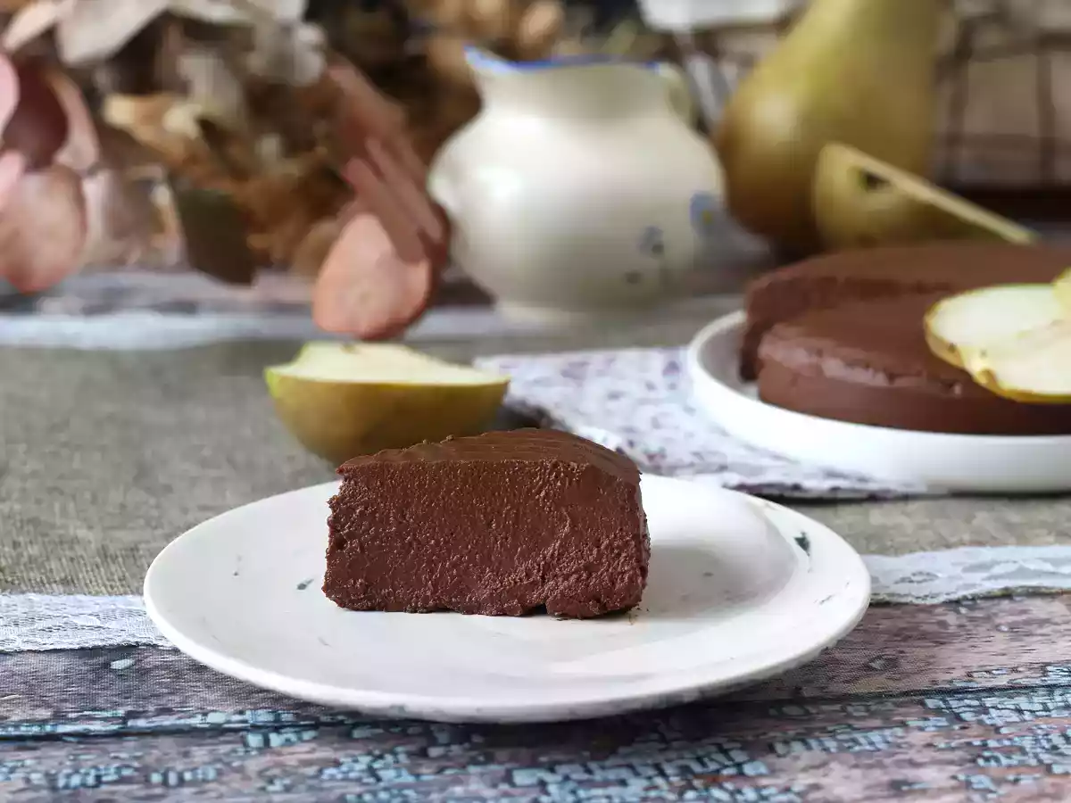 Suklaa-päärynäfudge, superhelppo jälkiruoka, jossa on vain 2 ainesosaa! - kuva 5