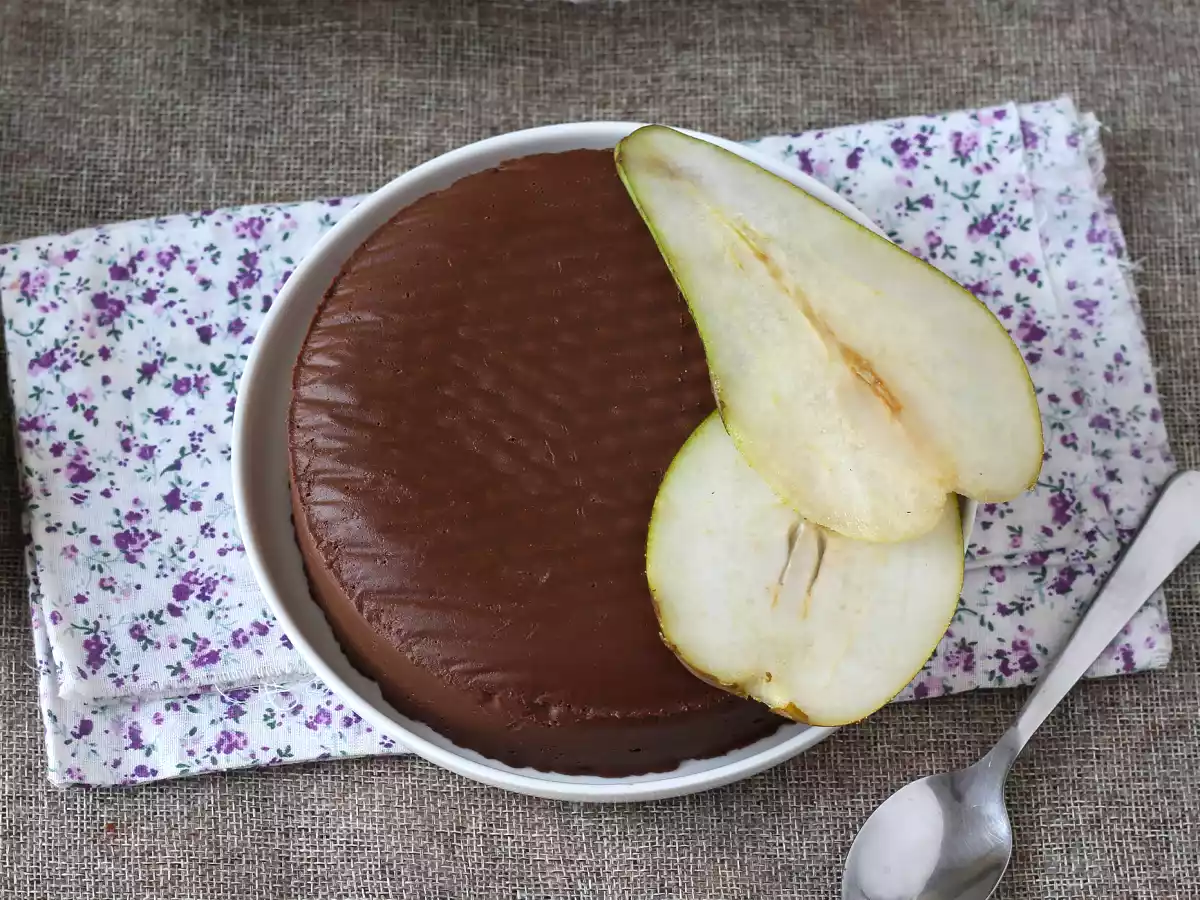 Suklaa-päärynäfudge, superhelppo jälkiruoka, jossa on vain 2 ainesosaa! - kuva 6