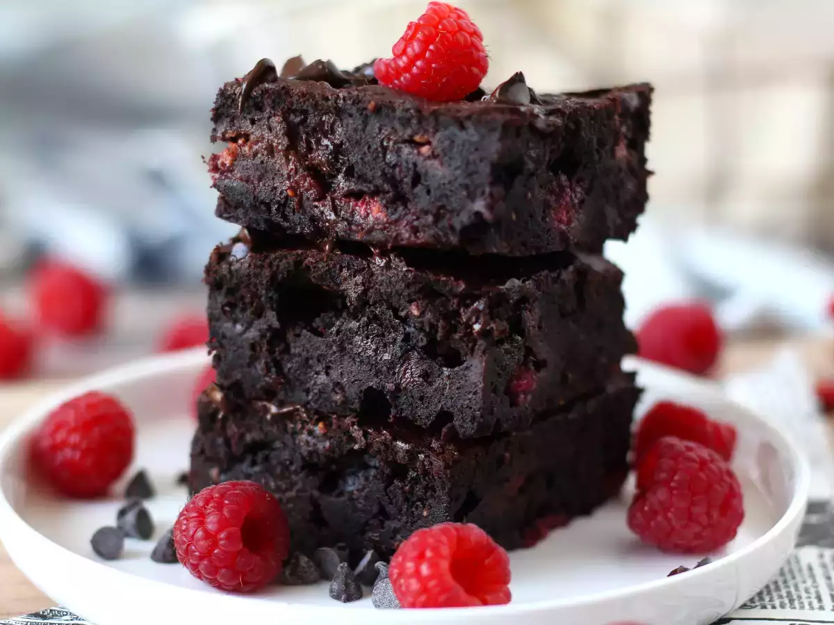 Suklaa-vadelma-brownie, puhdasta herkuttelua! - kuva 5