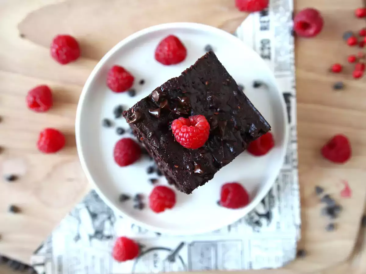 Suklaa-vadelma-brownie, puhdasta herkuttelua! - kuva 7