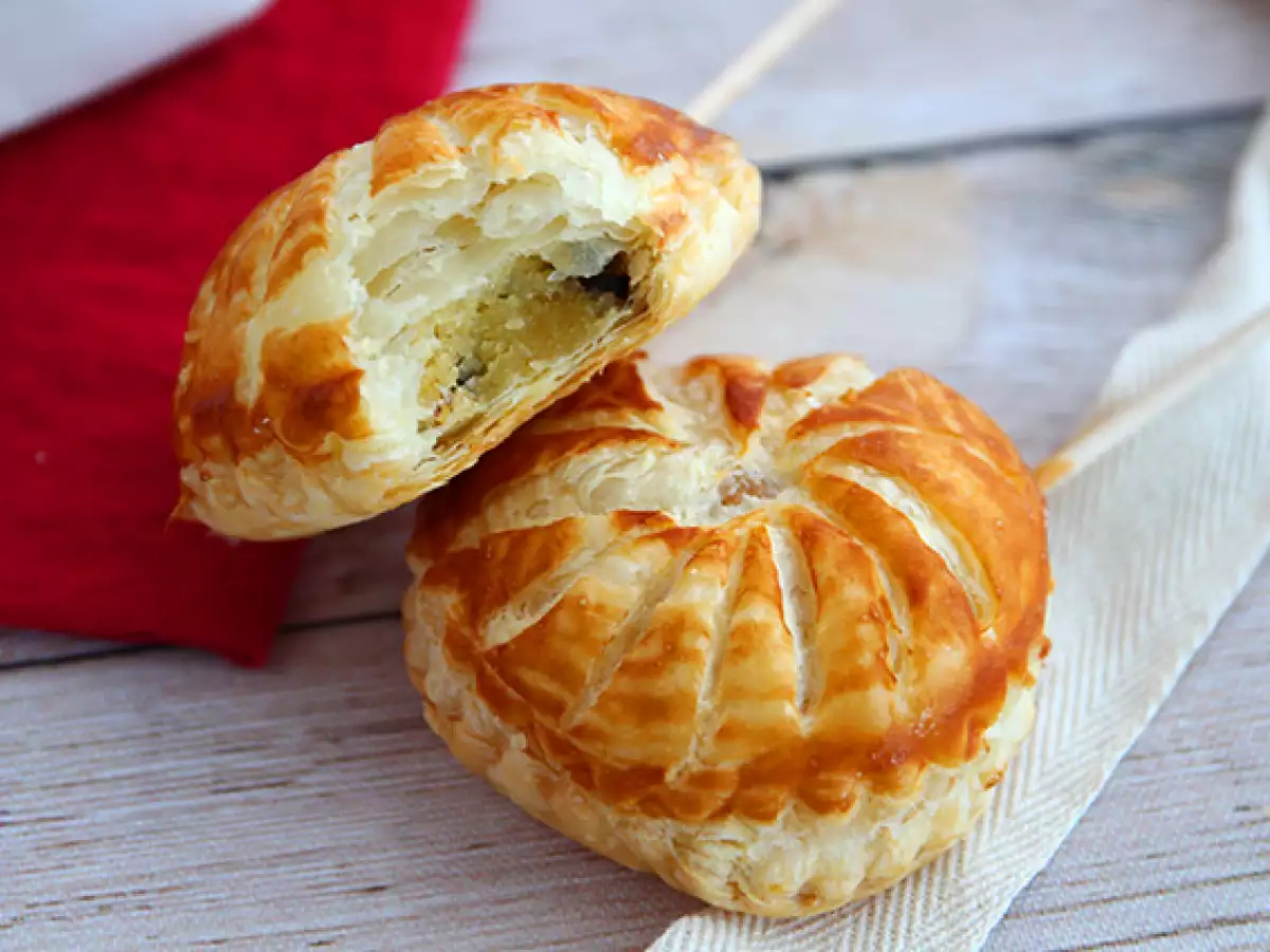 Suklaahippuiset minigalette des rois -leivonnaiset - kuva 3