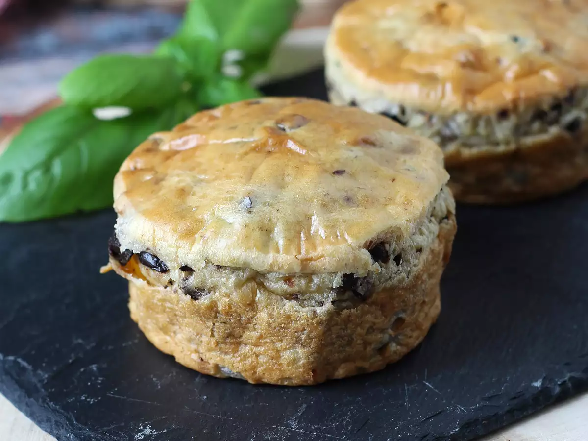 Suolaiset oliivi-Philadelphia-muffinit airfryerissa - kuva 3