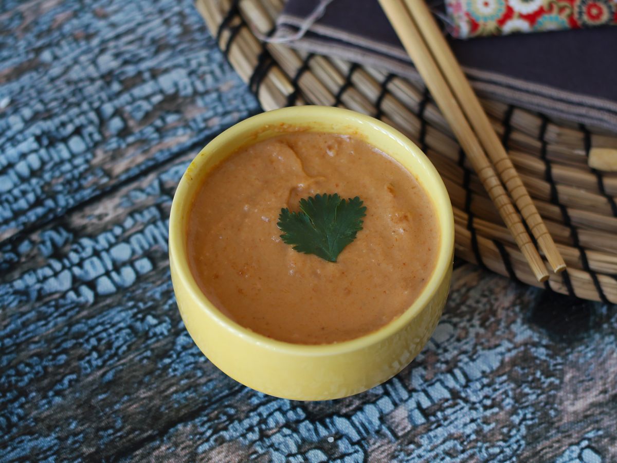 Super lohdullinen maapähkinä-satay-kastike