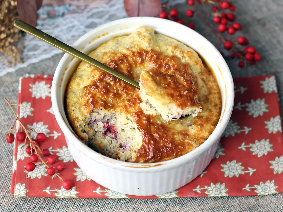 Super-yksinkertainen punainen hedelmä proteiinikakku - kuva 4