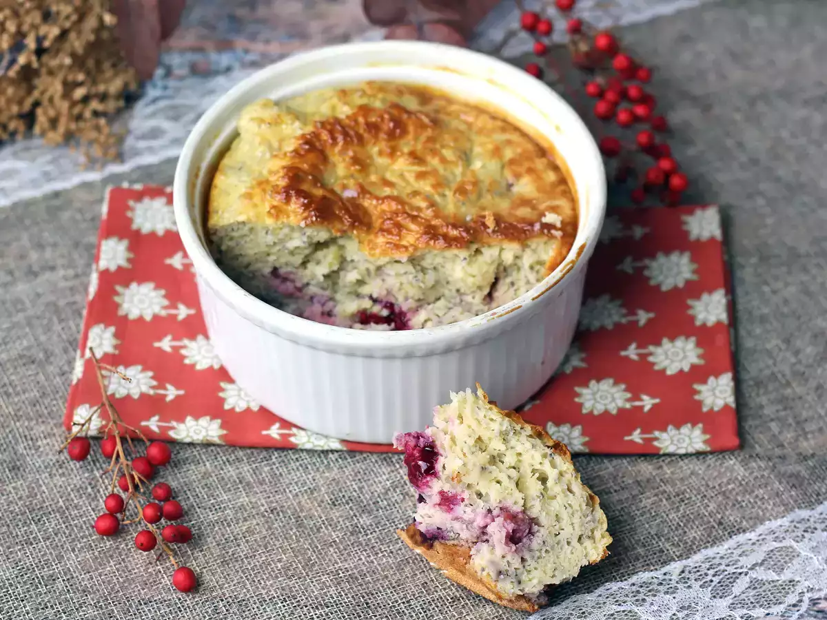 Super-yksinkertainen punainen hedelmä proteiinikakku - kuva 5