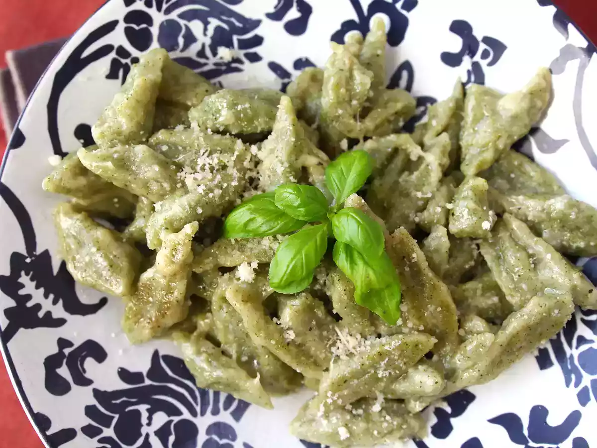 Superhelppo parsakaalipasta, joka saa lapset innostumaan vihanneksista - kuva 4