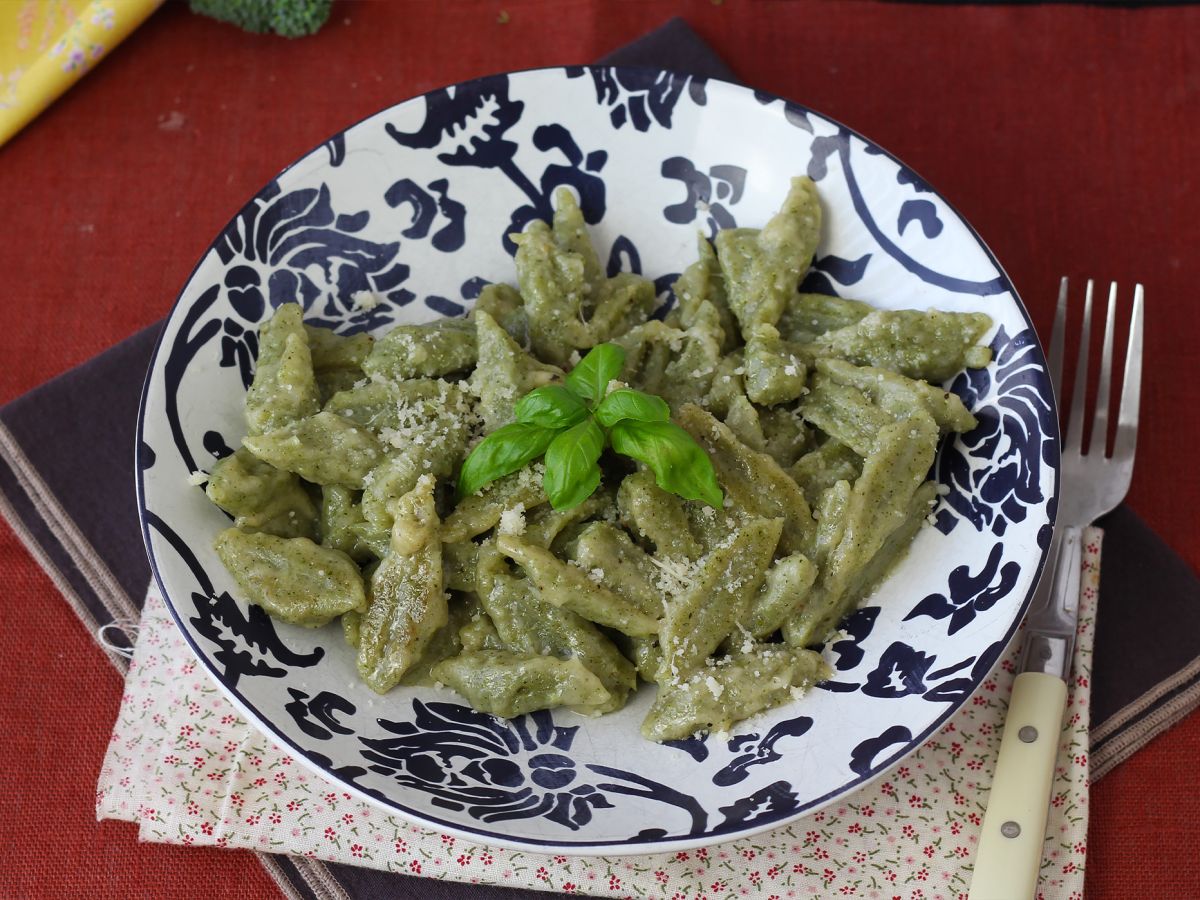 Superhelppo parsakaalipasta, joka saa lapset innostumaan vihanneksista - kuva 5