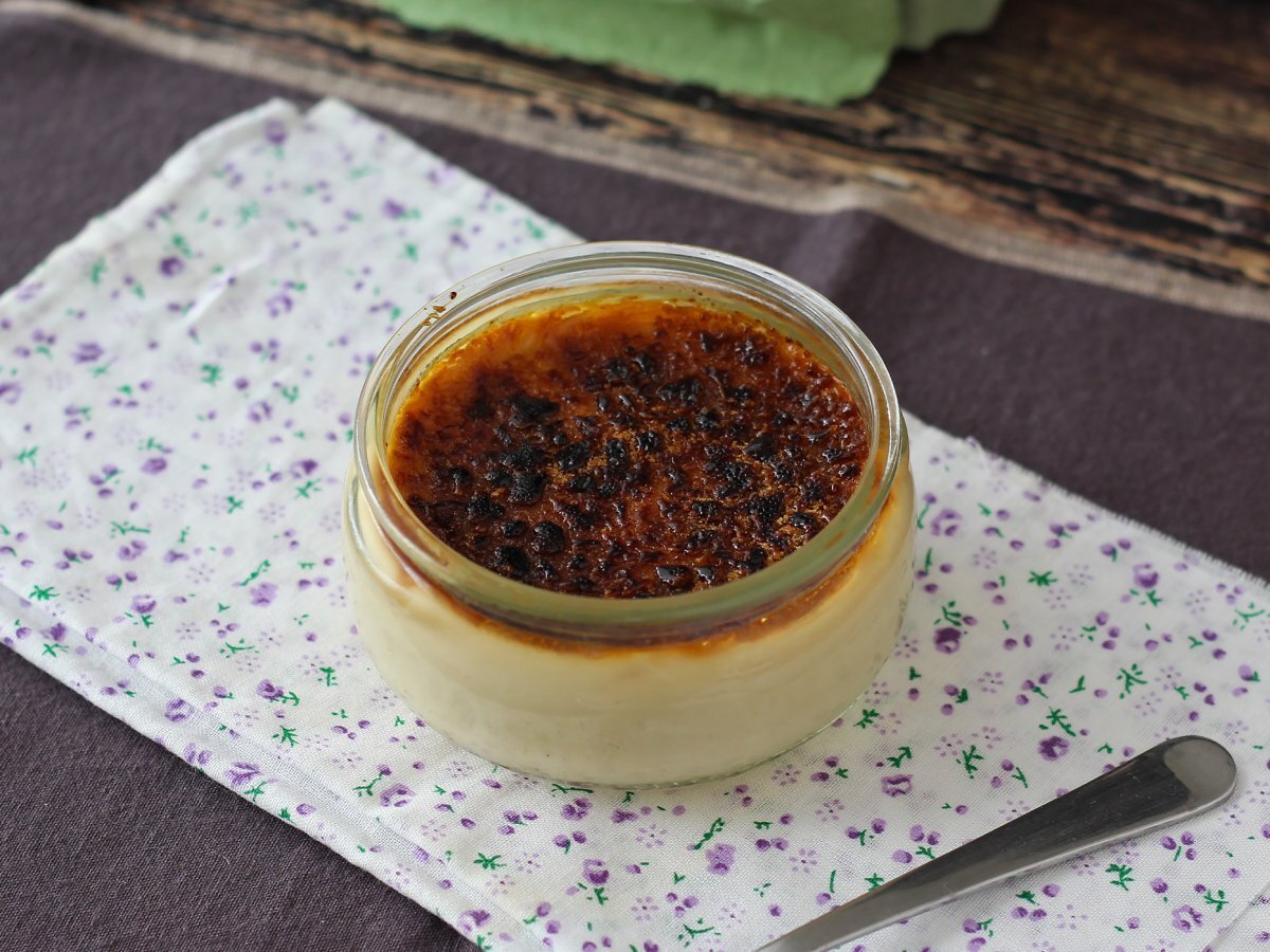 Superhelppoa crème brûléeta airfryerilla!