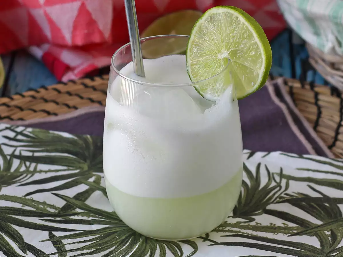 Sveitsiläinen limonadi kondensoidulla maidolla - kuva 2