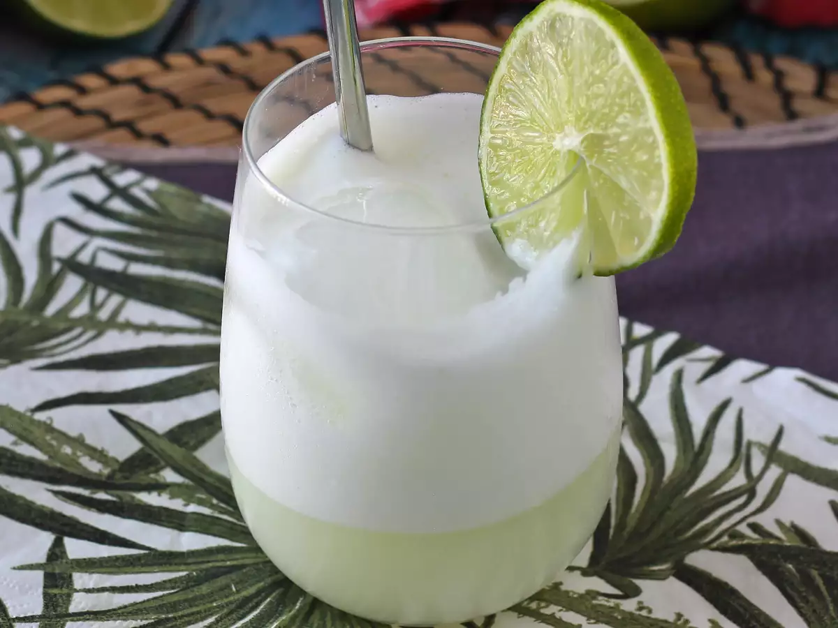 Sveitsiläinen limonadi kondensoidulla maidolla - kuva 4