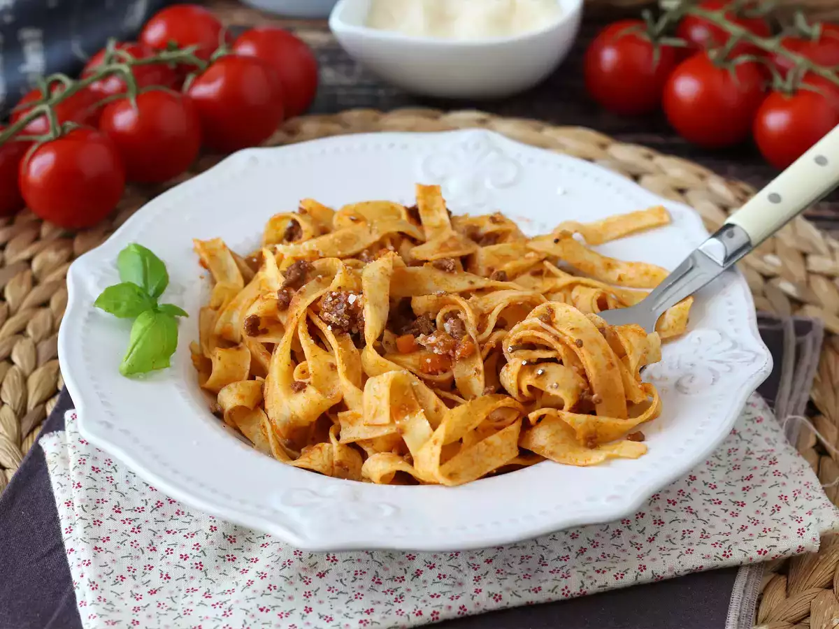 Tagliatelle Bolognese-kastikkeella – tagliatelle al ragù alla bolognese - kuva 2