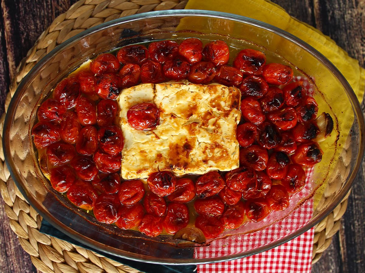 Tagliatelle feta ja kirsikkatomaatit - paistettu fetapasta - kuva 4