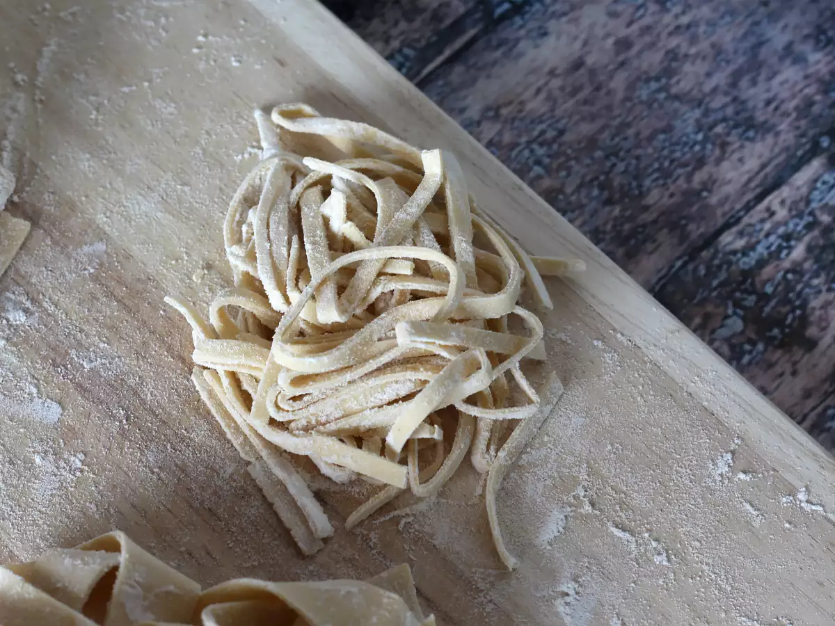 Tagliolini-pasta: vaiheittaiset ohjeet kotitekoisen pastan valmistamiseen - kuva 2