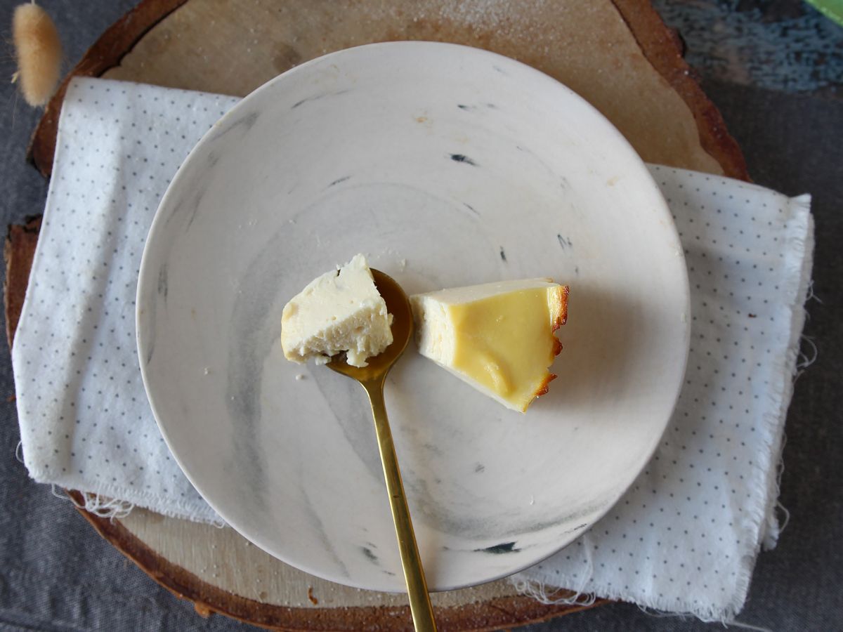 Taloudellinen ricotta-fondanttikakku, jossa on vain 4 ainesosaa - kuva 5