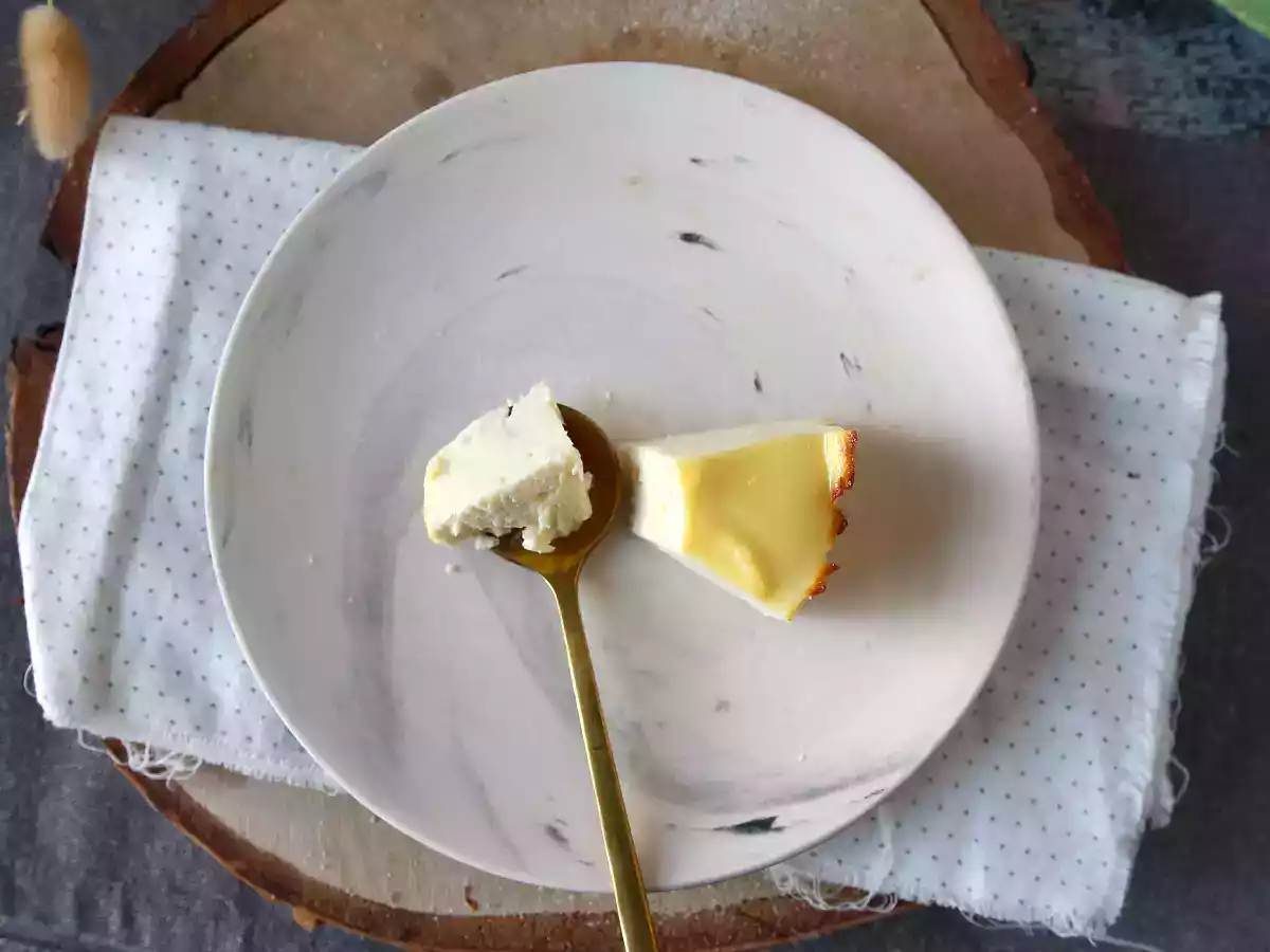 Taloudellinen ricotta-fondanttikakku, jossa on vain 4 ainesosaa - kuva 5