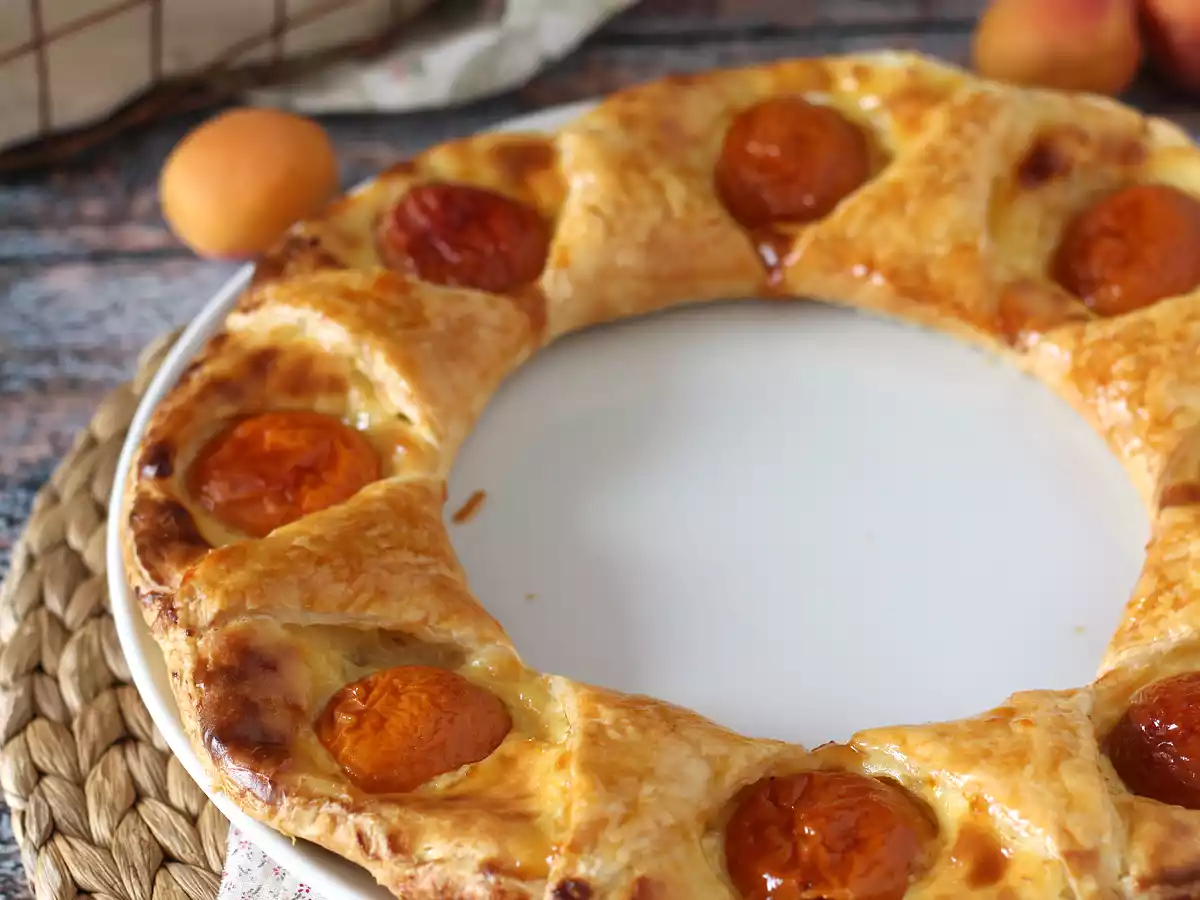 Tarte oranaise - lehtitaikina, vaniljakastike ja aprikoosit - kuva 2