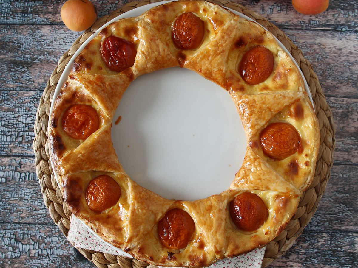 Tarte oranaise - lehtitaikina, vaniljakastike ja aprikoosit - kuva 5