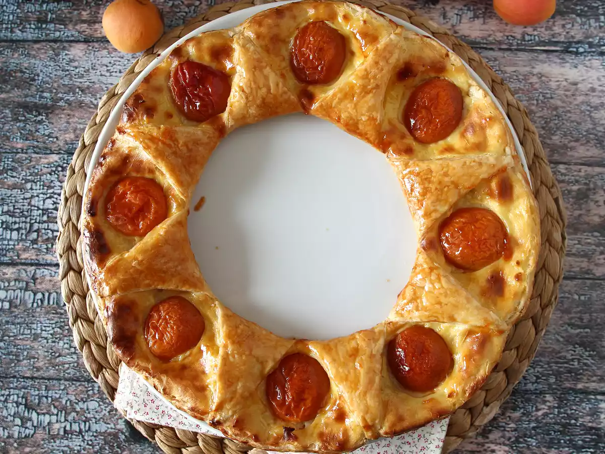 Tarte oranaise - lehtitaikina, vaniljakastike ja aprikoosit - kuva 5