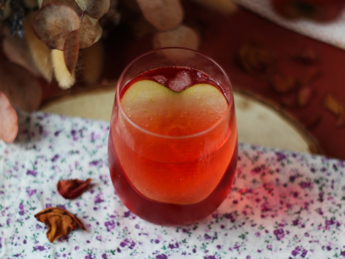 Täydellinen cocktail ystävänpäiväksi, karpalo spritz! - kuva 5