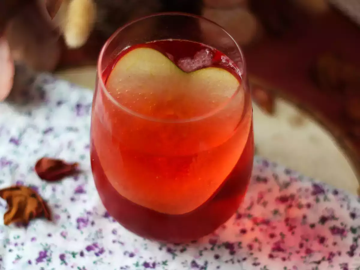 Täydellinen cocktail ystävänpäiväksi, karpalo spritz! - kuva 6