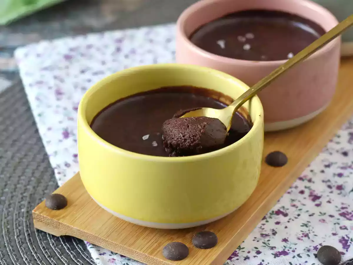 Täydellinen suklaamousse, ultra gourmet, jossa on ripaus suolaa. - kuva 3