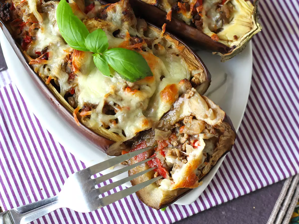 Täytetyt munakoisot mozzarellan kanssa gratinoituna - kuva 4