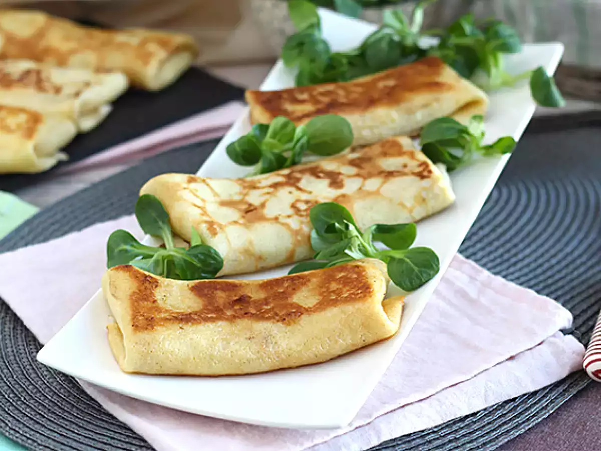 Täytetyt pannukakut béchamel-kastikkeella, juustolla ja kinkulla - kuva 2