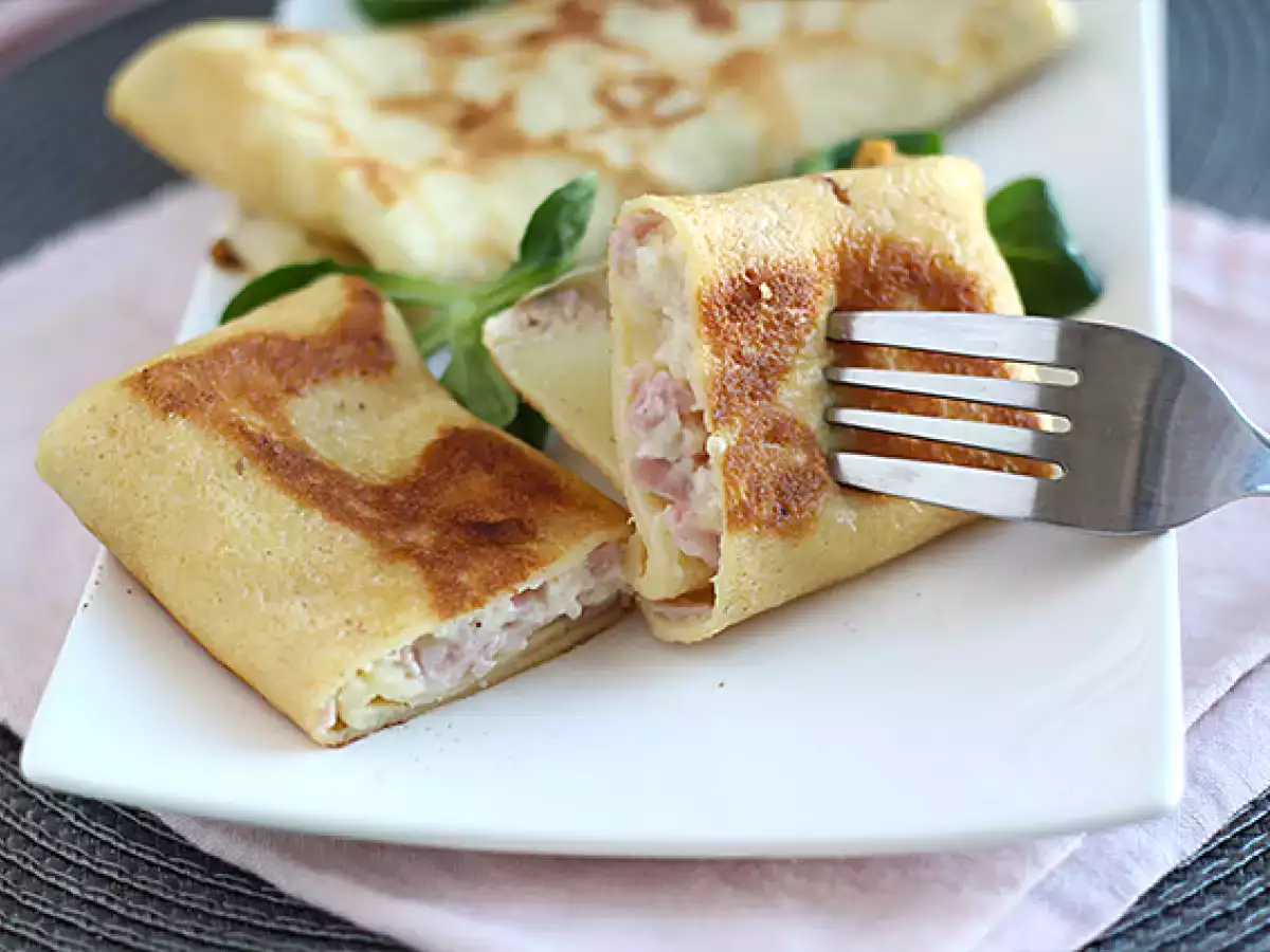 Täytetyt pannukakut béchamel-kastikkeella, juustolla ja kinkulla - kuva 4