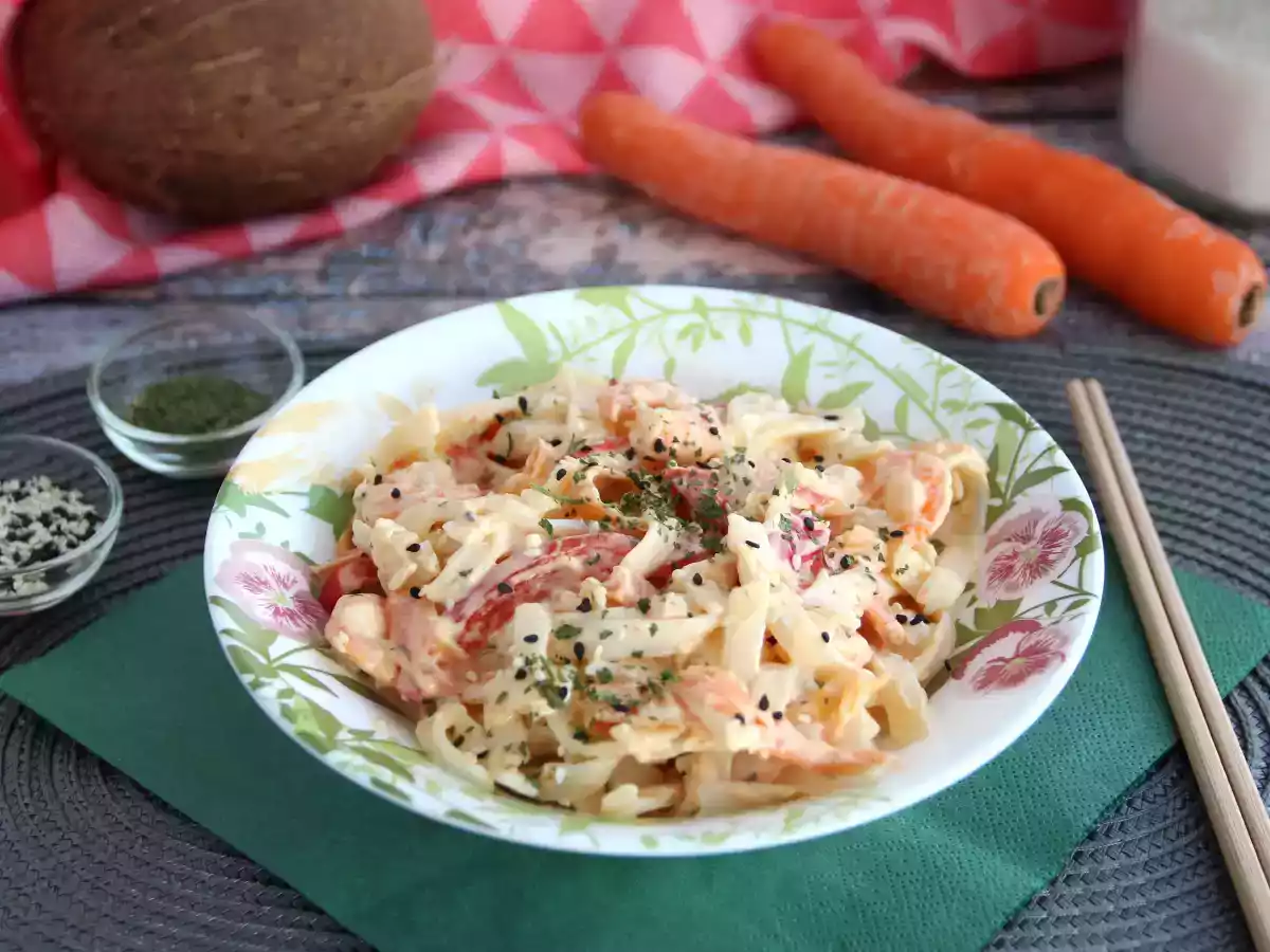 Thai Pasta (kookoskerma-nuudelit katkarapujen ja vihannesten kera)