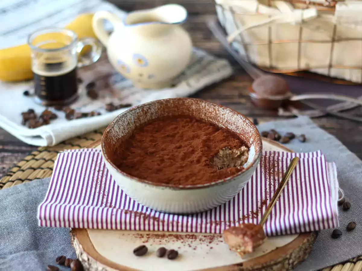 Tiramisu-overnight oats – täydellinen kahvin ja kaakaon makuinen aamiainen!