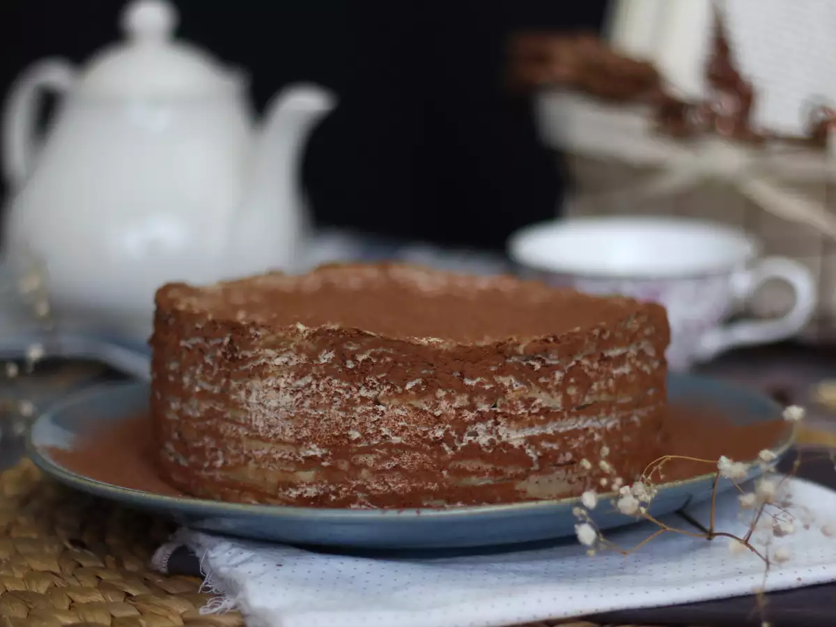 Tiramisu-tyylinen pannukakkukakku kahvilla ja kaakaolla - kuva 2