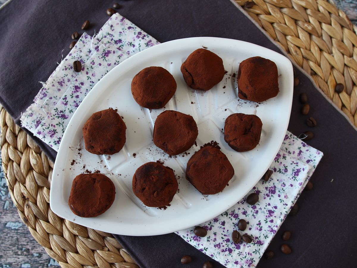 Tiramisu-tyyliset rochers, täydellinen italialainen jälkiruoka miniannoksina kahvin kanssa! - kuva 5