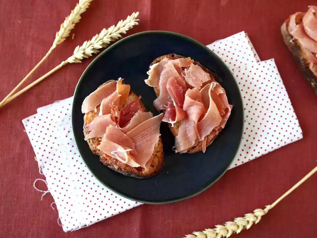Tomaatti- ja Serrano-kinkkuvoileivät - kuva 2
