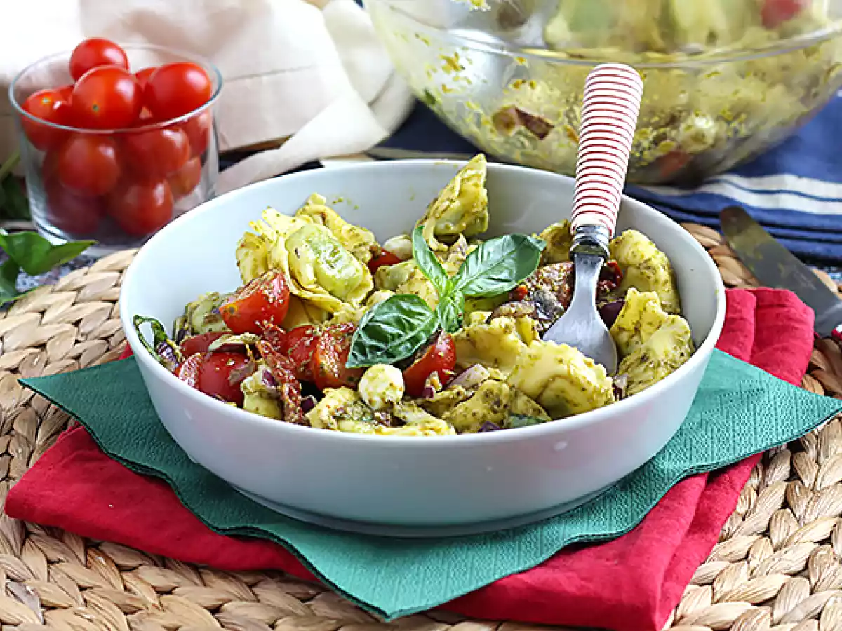 Tortellini-pestosalaatti - kuva 3