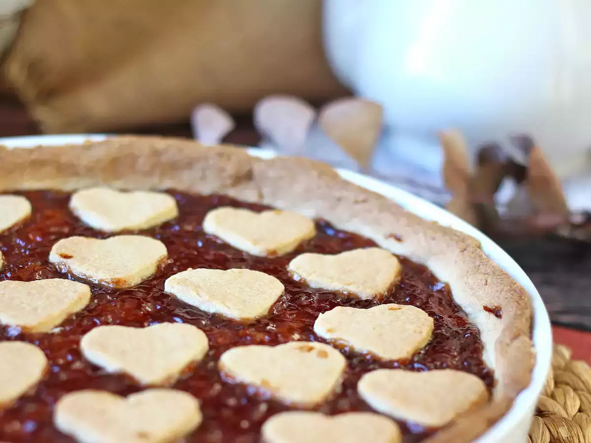 Torttu mansikkahillon kanssa: klassinen murotaikinaresepti (myös sydämet) - kuva 3