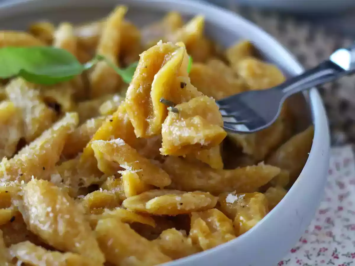 Tuoretta butternut-pastaa vain 2 ainesosasta - kuva 2