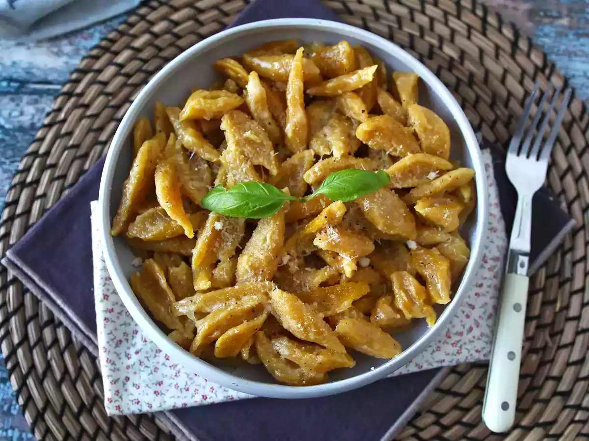 Tuoretta butternut-pastaa vain 2 ainesosasta - kuva 5