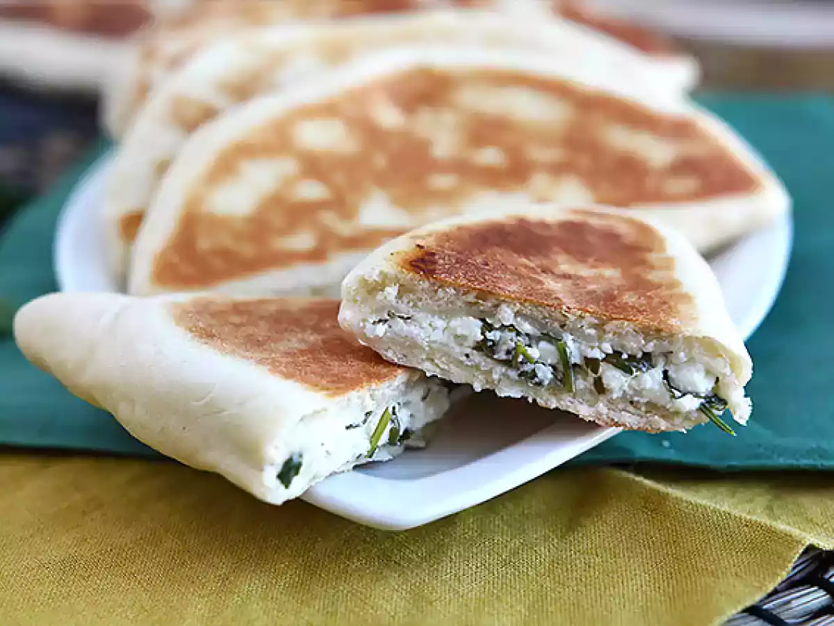 Turkkilaiset pannukakut fetalla, sitruunalla ja persiljalla - Gözleme