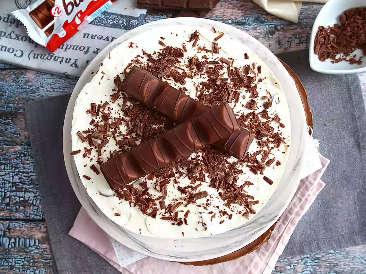 Upea Kinder Bueno -juustokakku ilman leivontaa - kuva 2