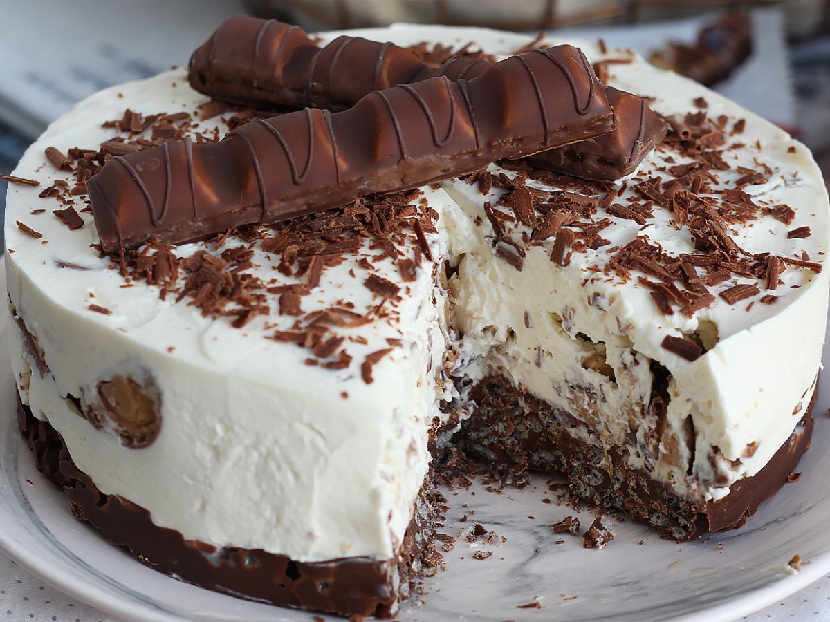 Upea Kinder Bueno -juustokakku ilman leivontaa - kuva 3